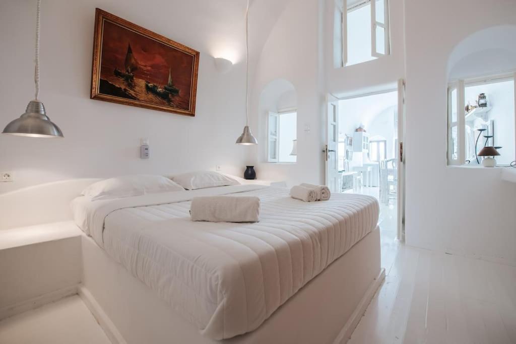 Astrea Suites "Ostria Cave Villa-Outdoor Jacuzzi" Ia Exterior foto