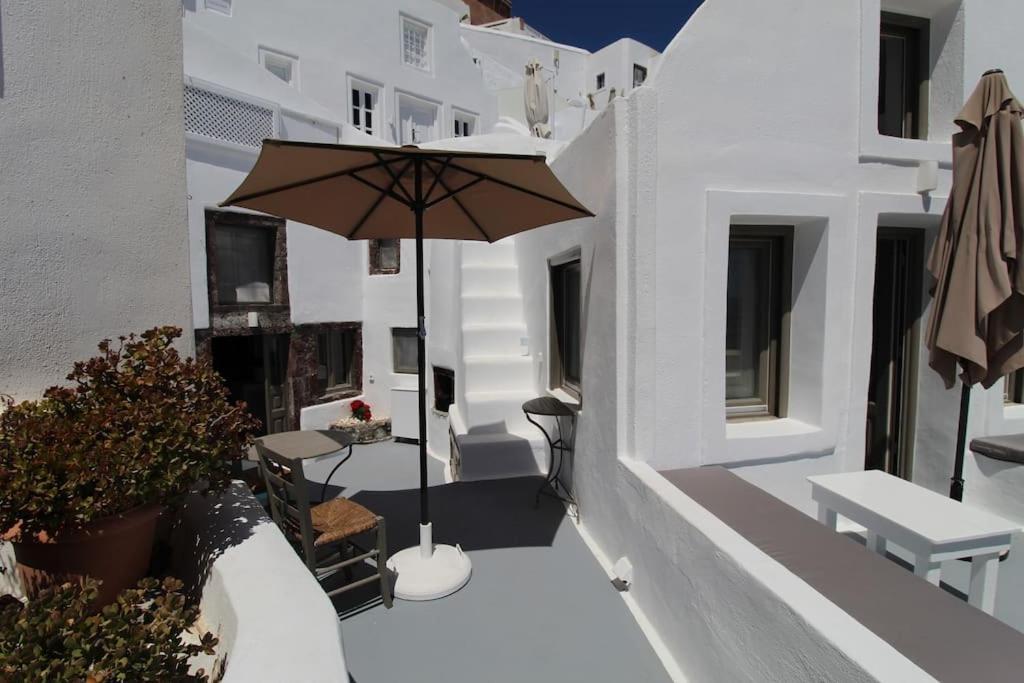 Astrea Suites "Ostria Cave Villa-Outdoor Jacuzzi" Ia Exterior foto